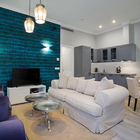 Tailor Two-Bedroom Suite دوبروفينك المظهر الخارجي الصورة
